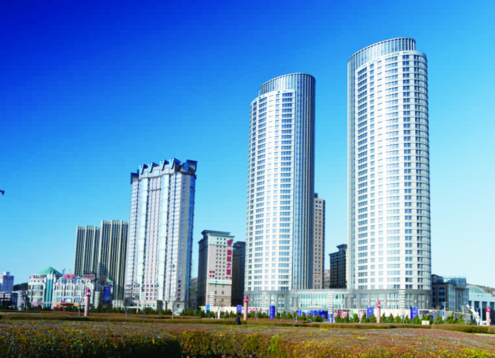 大连星海之星（150/170系列明框幕墙，200吨左右）